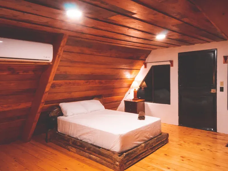 chalet-habitacion-luminosa-madera
