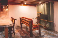 chalet-sala-estar-tv-rustica